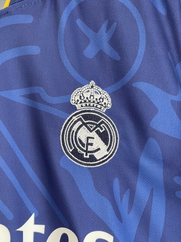 Maillot et Short Real Madrid Extérieur 2019/20 Adultes Logo