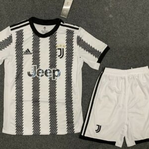 Ensemble Football Maillot Et Short Adultes Et Enfants Juventus Turin Domicile 2022/2023