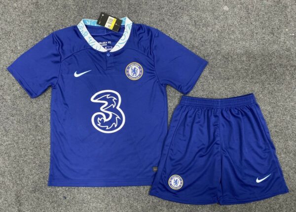 Ensemble Football Maillot et short Adultes et Enfants Chelsea Domicile 2022/2023