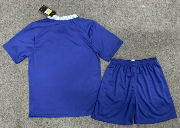 Ensemble Football Maillot et short Adultes et Enfants Chelsea Domicile 2022/2023